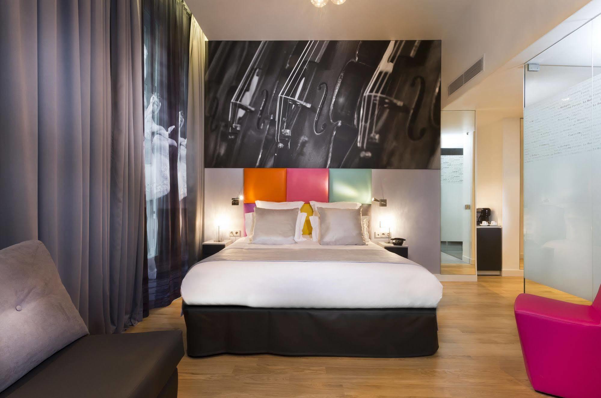 Lyric Opera Hotel Parijs